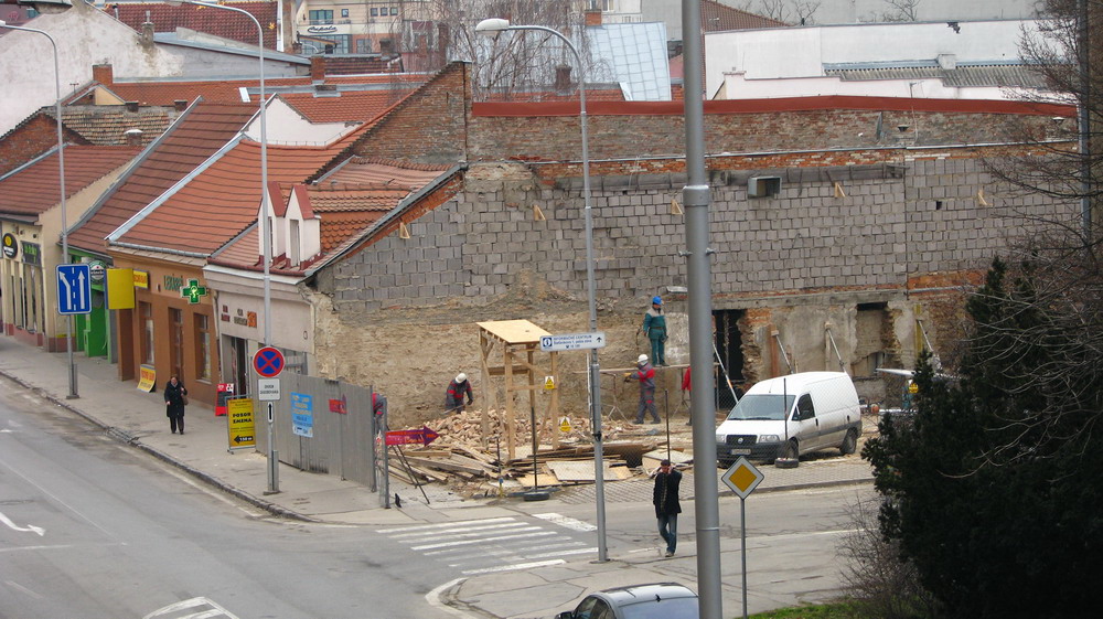 Zábojník Mostná ulica-búranie 2011-02-18 01